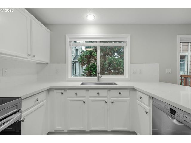 1244 Sw 160TH Ave 104, Beaverton, OR 97006