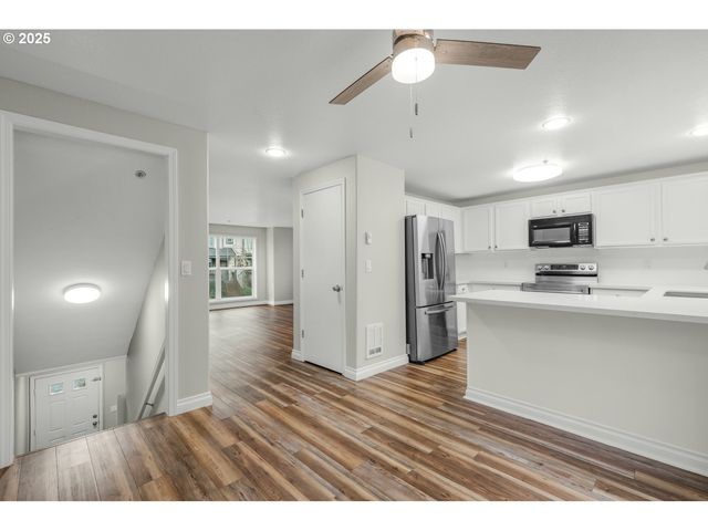 1244 Sw 160TH Ave 104, Beaverton, OR 97006