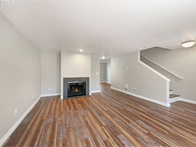 1244 Sw 160TH Ave 104, Beaverton, OR 97006