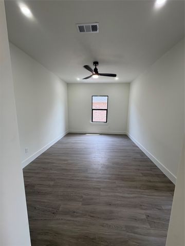 220 Reliance Road, Godley, TX 76044