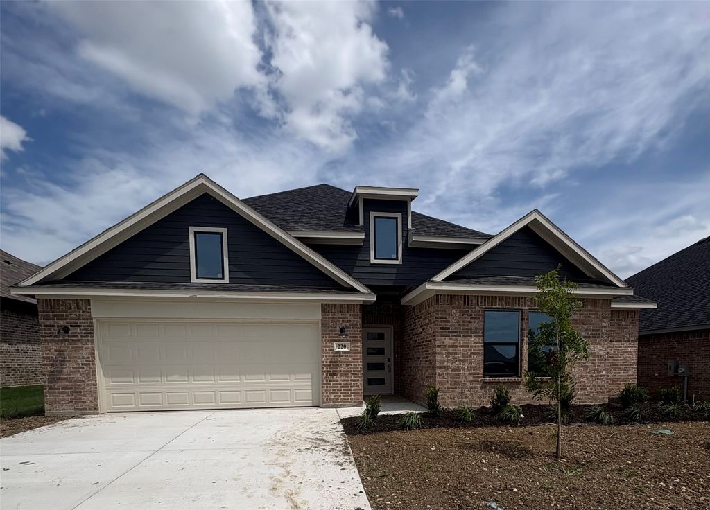 220 Reliance Road, Godley, TX 76044