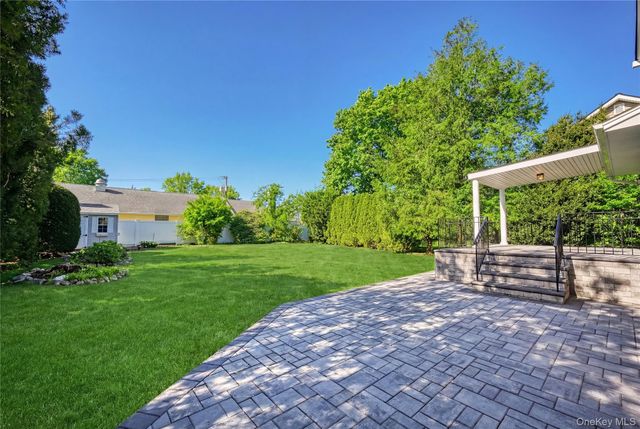 46 Elmtree Lane, Jericho, NY 11753