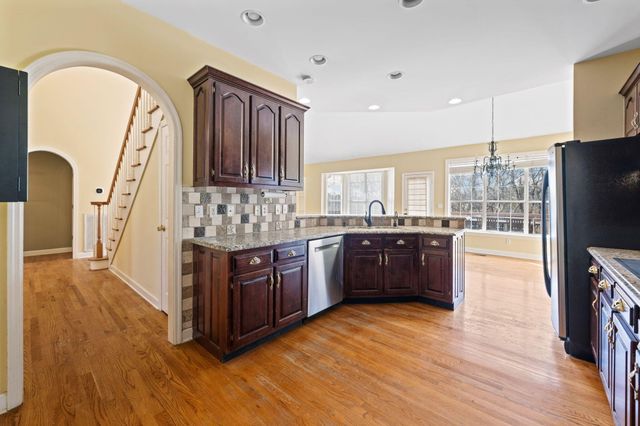 1822 Bay Pointe Dr Drive, Hixson, TN 37343