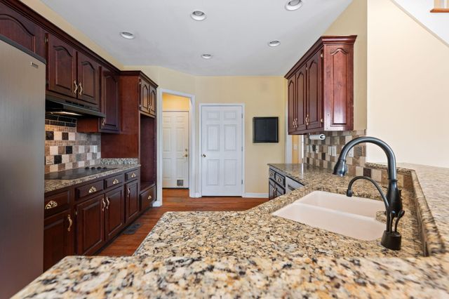 1822 Bay Pointe Dr Drive, Hixson, TN 37343