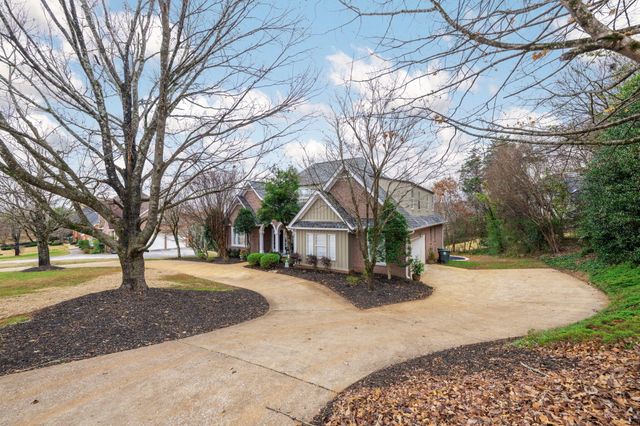 1822 Bay Pointe Dr Drive, Hixson, TN 37343
