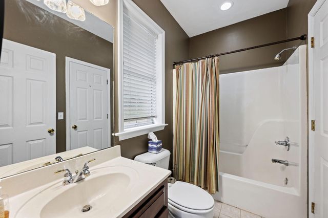 1822 Bay Pointe Dr Drive, Hixson, TN 37343