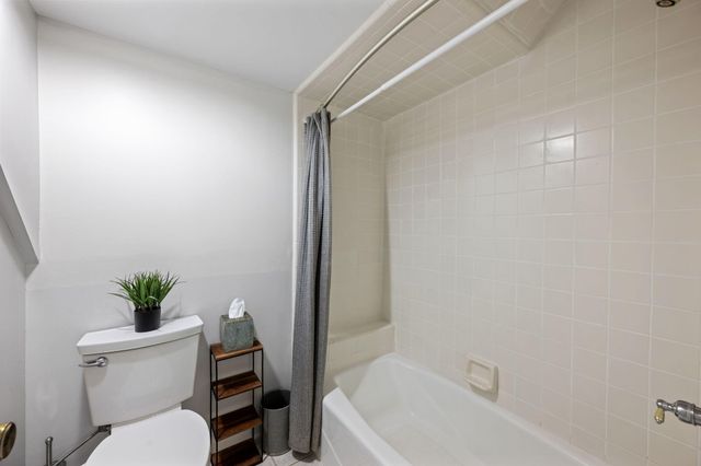 1822 Bay Pointe Dr Drive, Hixson, TN 37343