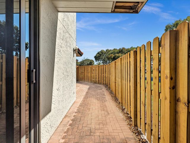 5719 Fox Hollow Drive A, Boca Raton, FL 33486