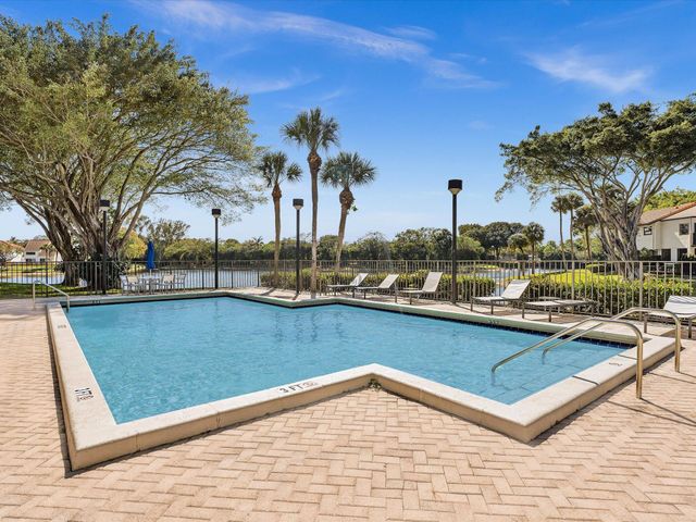 5719 Fox Hollow Drive A, Boca Raton, FL 33486