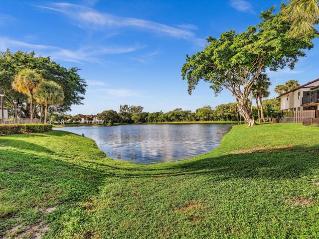 5719 Fox Hollow Drive A, Boca Raton, FL 33486
