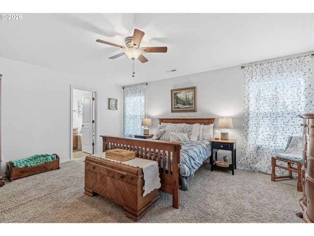 617 STONE Park, Kalama, WA 98625