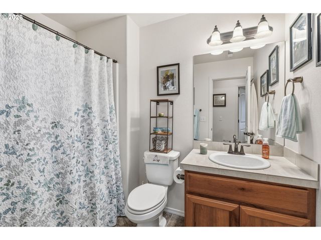 617 STONE Park, Kalama, WA 98625