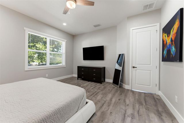 112 W SLIGH AVENUE, Tampa, FL 33604