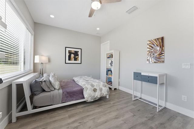 112 W SLIGH AVENUE, Tampa, FL 33604