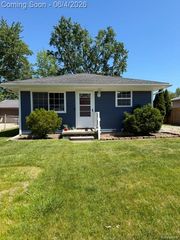 714 Lowell Street, Marine City, MI 48039