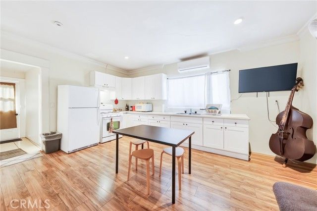 521 W Sunkist, Ontario, CA 91762