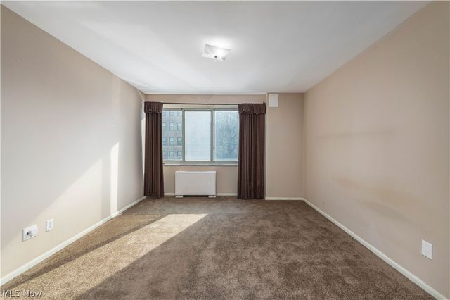 12520 Edgewater Drive 210, Lakewood, OH 44107