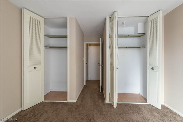 12520 Edgewater Drive 210, Lakewood, OH 44107