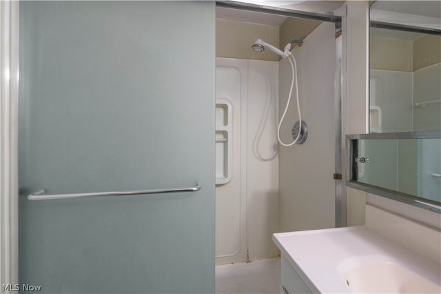 12520 Edgewater Drive 210, Lakewood, OH 44107