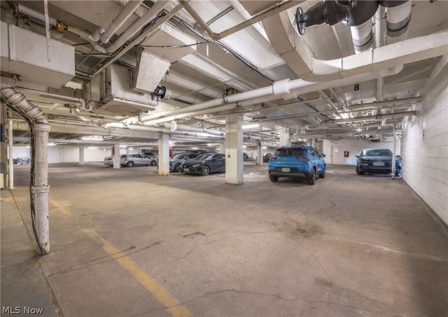 12520 Edgewater Drive 210, Lakewood, OH 44107