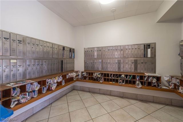 12520 Edgewater Drive 210, Lakewood, OH 44107