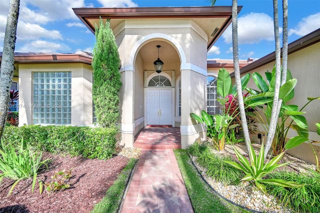 2553 Jardin Manor, Weston, FL 33327