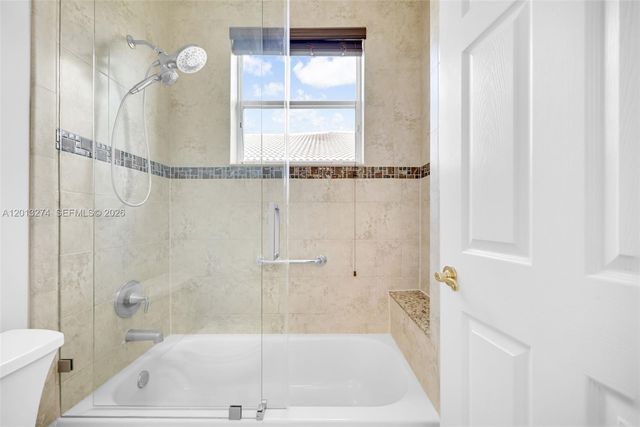 2553 Jardin Manor, Weston, FL 33327