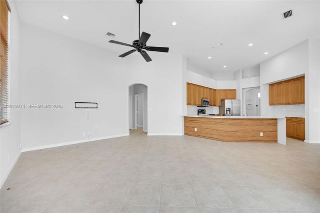 2553 Jardin Manor, Weston, FL 33327