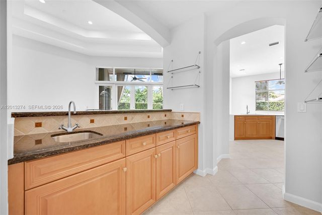2553 Jardin Manor, Weston, FL 33327
