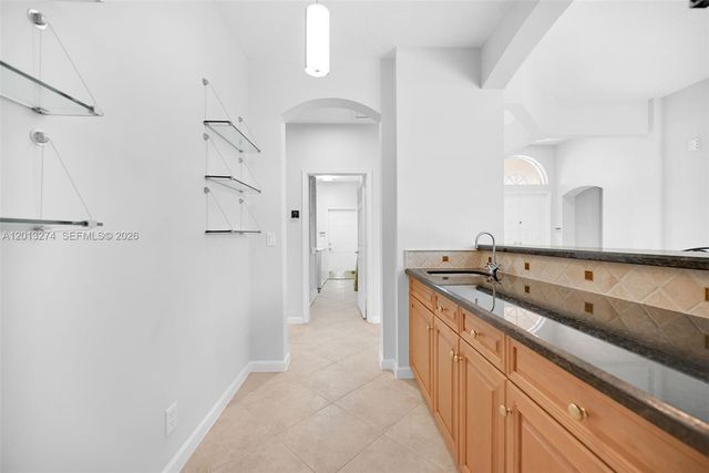 2553 Jardin Manor, Weston, FL 33327