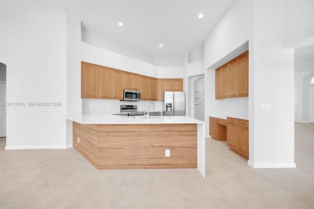 2553 Jardin Manor, Weston, FL 33327