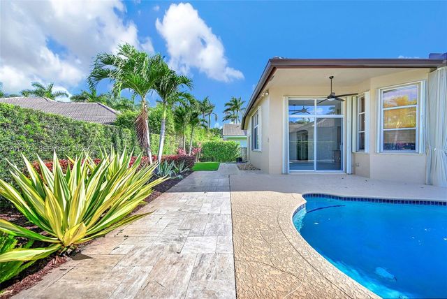 2553 Jardin Manor, Weston, FL 33327