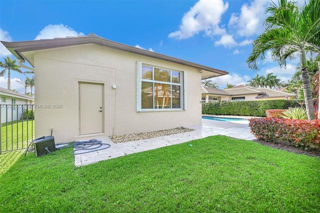 2553 Jardin Manor, Weston, FL 33327