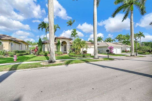 2553 Jardin Manor, Weston, FL 33327