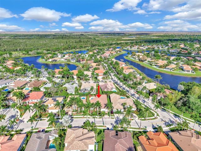 2553 Jardin Manor, Weston, FL 33327