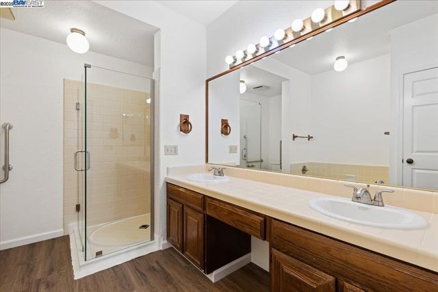 25912 Hayward Blvd Unit 204, Hayward, CA 94542