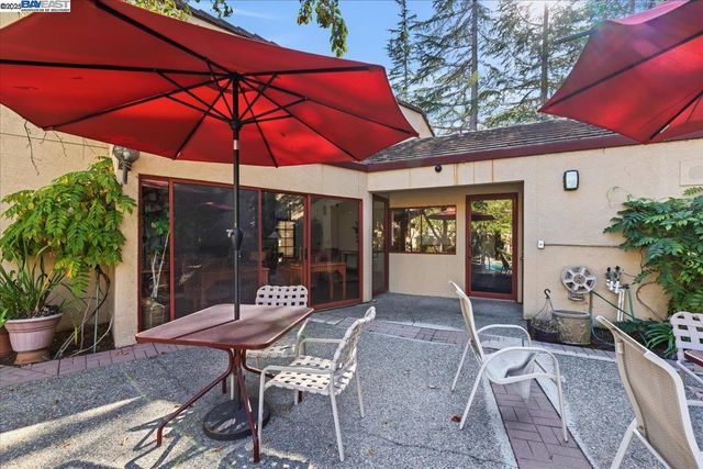 25912 Hayward Blvd Unit 204, Hayward, CA 94542