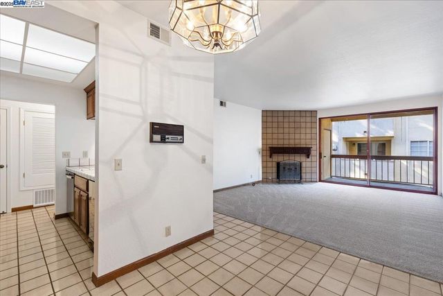 25912 Hayward Blvd Unit 204, Hayward, CA 94542