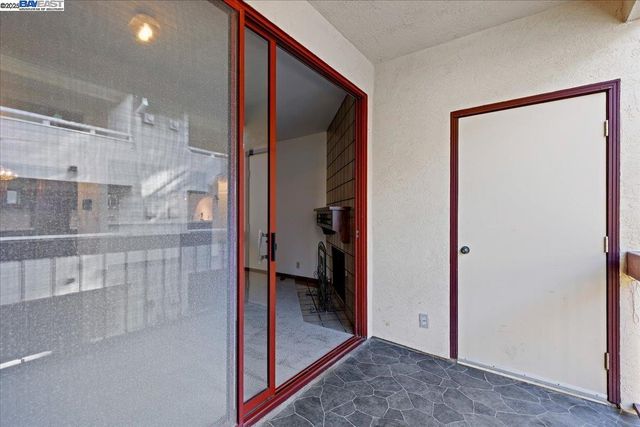 25912 Hayward Blvd Unit 204, Hayward, CA 94542