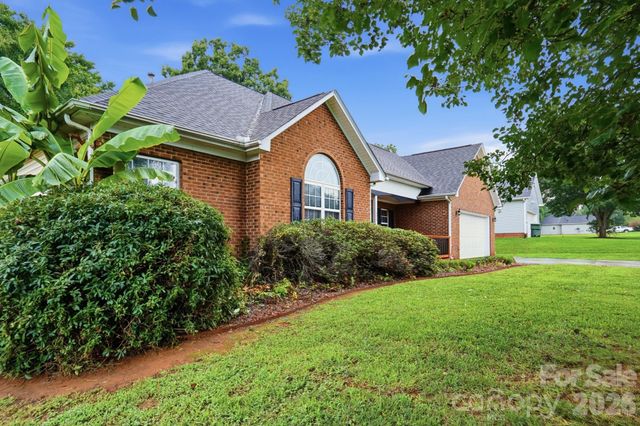 359 Linsbury Court, Gastonia, NC 28056