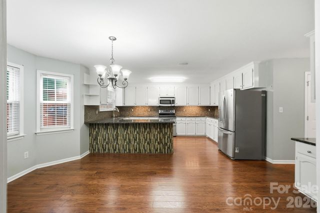 359 Linsbury Court, Gastonia, NC 28056