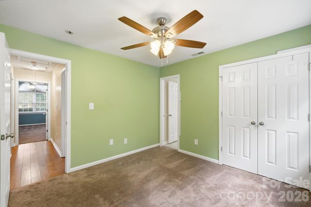 359 Linsbury Court, Gastonia, NC 28056