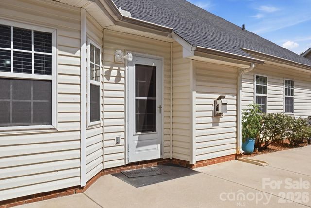 359 Linsbury Court, Gastonia, NC 28056