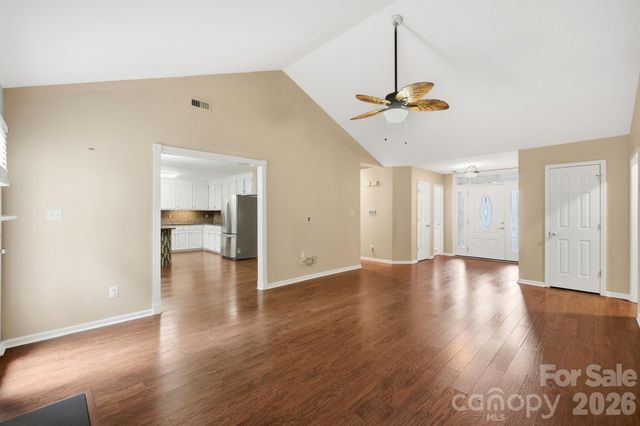 359 Linsbury Court, Gastonia, NC 28056