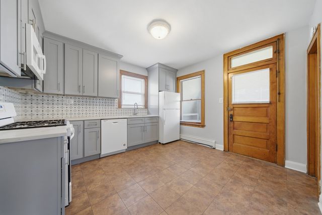 5418 W School Street, Chicago, IL 60641