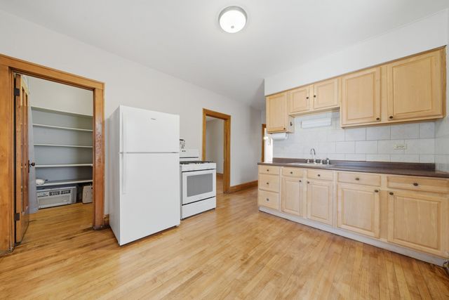 5418 W School Street, Chicago, IL 60641