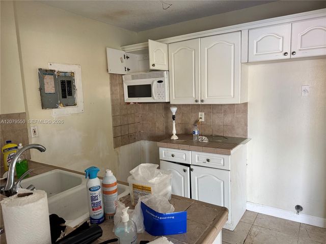 13390 NE 7th Avenue 214, North Miami, FL 33161