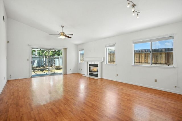 8534 Shadow Crest Circle, Antelope, CA 95843