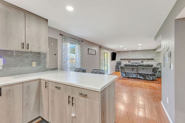 7221 Rustic Woods Drive, Dayton, OH 45424