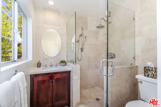 8606 Allenwood Road, Los Angeles, CA 90046